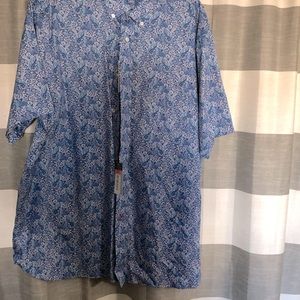 Men’s Daniel Cremieux button up shirt, size XL.